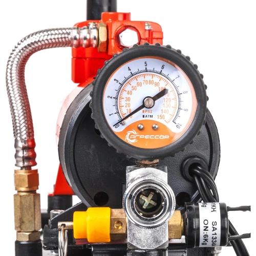 Металлический компрессор Агрессор ресивер 6л., 12V, 180W, шланг 10м., пистолет для накач. шин, пере одник для пневмо инстр-та, 1 2 AGR-6LT фото 3