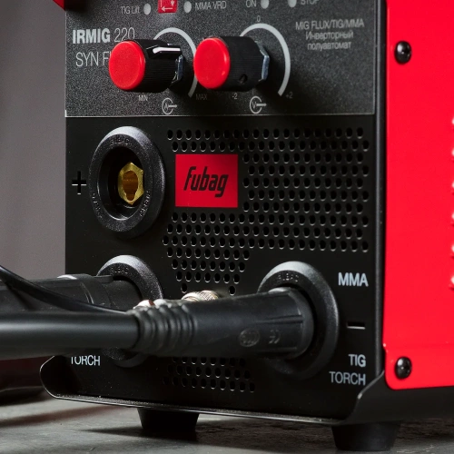 Сварочный полуавтомат FUBAG IRMIG 220 SYN FLUX 46652 фото 6 Сварочный полуавтомат FUBAG IRMIG 220 SYN FLUX 46652 фото 6