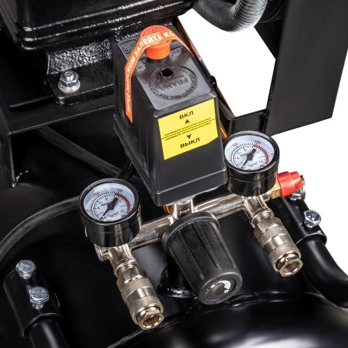 Масляный ременной компрессор FOXWELD 380/100 HP 7068 фото 4 Масляный ременной компрессор FOXWELD 380/100 HP 7068 фото 4