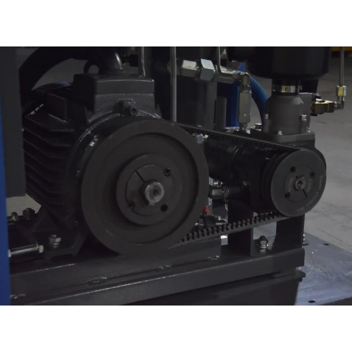 Винтовой электрический маслозаполненный компрессор KRAFTMACHINE KM5,5-8рВ (IP54, серия АС) KMMV0050800RC55JH фото 4 Винтовой электрический маслозаполненный компрессор KRAFTMACHINE KM5,5-8рВ (IP54, серия АС) KMMV0050800RC55JH фото 4