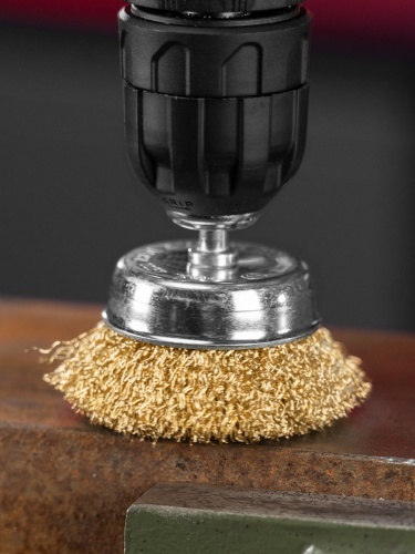 Щетка для дрели, 65 мм, "чашка" со шпилькой, латунированная витая проволока Matrix фото 9