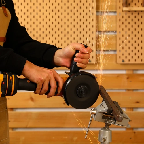 Углошлифовальная машина бесщеточная DEKO ZKAG20, 20В, 1x4.0Ач 084-1044 фото 9 Углошлифовальная машина бесщеточная DEKO ZKAG20, 20В, 1x4.0Ач 084-1044 фото 9