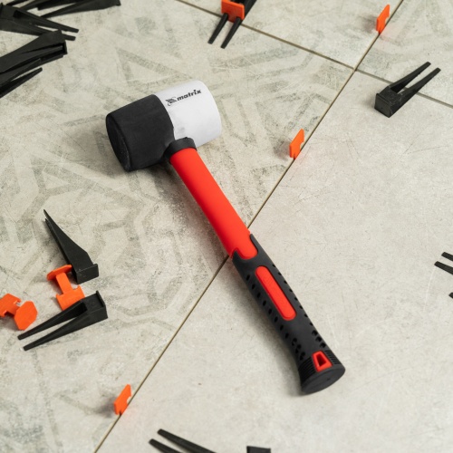 Киянка резиновая, 225 г, черно-белая резина, фибергласовая рукоятка Matrix фото 6