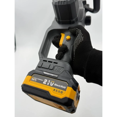 Бесщеточная цепная пила BlackWeld 21V 4.0Ah 150250 фото 10 Бесщеточная цепная пила BlackWeld 21V 4.0Ah 150250 фото 10