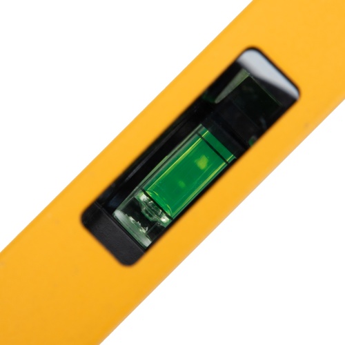 Уровень алюминиевый, магнит, фрезерованный, 3 глазка (1 зеркал.) 0,5 мм/м, 800 мм Denzel фото 10