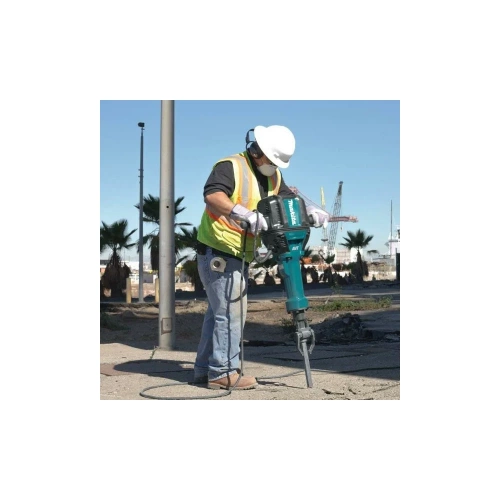 Отбойный молоток Makita HM1812 фото 3 Отбойный молоток Makita HM1812 фото 3