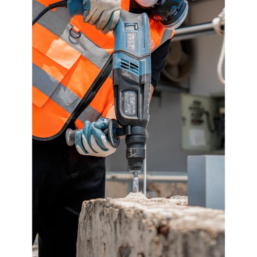 Сетевой перфоратор Senix SDS-plus , 900 Вт, 3.3 Дж, быстрозажимной патрон, кейс PDRE9.0-M1-EU фото 4 Сетевой перфоратор Senix SDS-plus , 900 Вт, 3.3 Дж, быстрозажимной патрон, кейс PDRE9.0-M1-EU фото 4