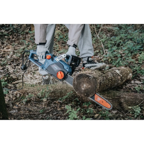 Электрическая цепная пила SENIX 2400 Вт, поперечное исполнение, 45 см шина CSE24-M2-EU фото 3 Электрическая цепная пила SENIX 2400 Вт, поперечное исполнение, 45 см шина CSE24-M2-EU фото 3