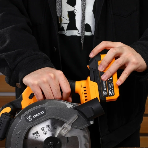 Дисковая (циркулярная) пила аккумуляторная DEKO DKCS20DA, 20В, 165мм, 1x4.0Ач 085-1155 фото 10 Дисковая (циркулярная) пила аккумуляторная DEKO DKCS20DA, 20В, 165мм, 1x4.0Ач 085-1155 фото 10