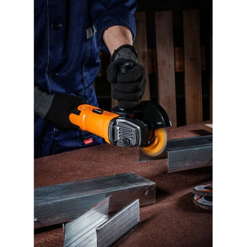 Угловая шлифовальная машина ЕРМАК УШМ-125/900 900Вт, 125 мм, 11500 об/ мин. рег. з. кожуха б/ кл 646-186 фото 8