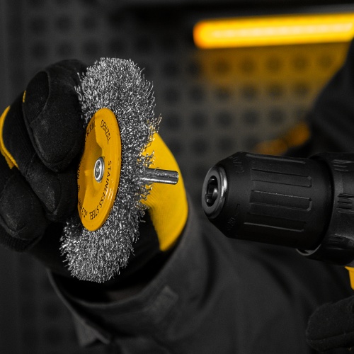 Щетка для дрели 100 мм, Плоская, со шпилькой, нержавеющая витая проволока Denzel фото 8 Щетка для дрели 100 мм, Плоская, со шпилькой, нержавеющая витая проволока Denzel фото 8