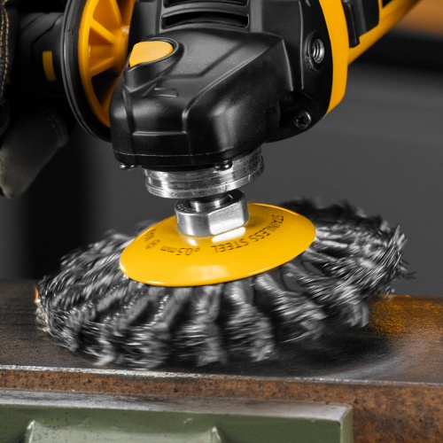 Щетка для УШМ, 125 мм, "Тарелка", крученая нержавеющая проволока 0.5 мм, М14 Denzel фото 11 Щетка для УШМ, 125 мм, "Тарелка", крученая нержавеющая проволока 0.5 мм, М14 Denzel фото 11