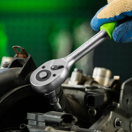 Ключ-трещотка 3/8", 45 зубьев, с быстрым сбросом, матовый хром Сибртех фото 11