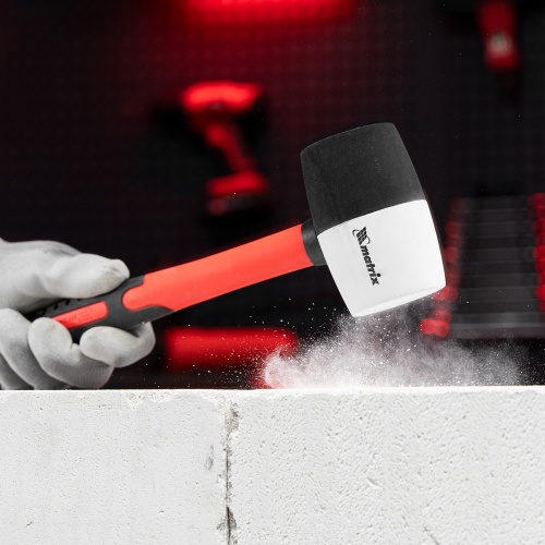 Киянка резиновая, 450 г, черно-белая резина, фибергласовая рукоятка Matrix фото 6