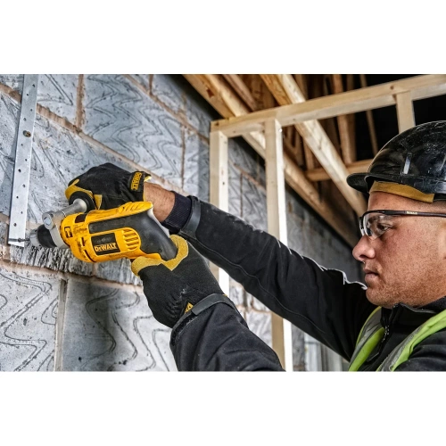 Ударная дрель Dewalt DWD024K 701 Вт DWD024K-QS фото 5