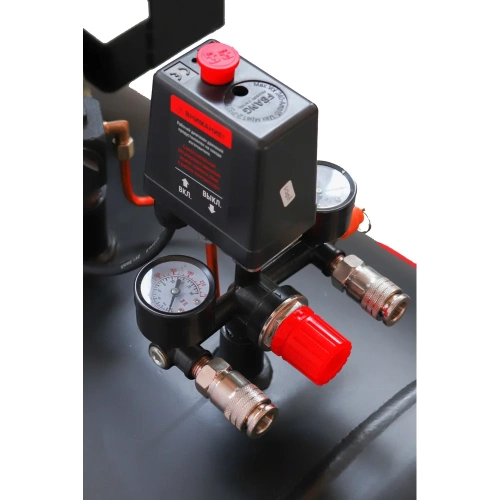 Компрессор ременной VERTON Air AC-500/1120R, 380/50 В/Гц, масл ремен, 1120л/мин, V500л, мощность5.5 кВт, макс давление12.5 бар, двиг, Медь, двухступ.голов 01.14017.25122 фото 8