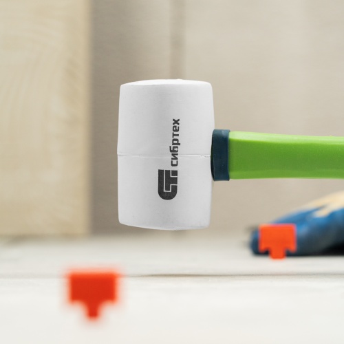 Киянка резиновая, 225 г, белая резина, фибергласовая рукоятка Сибртех фото 7