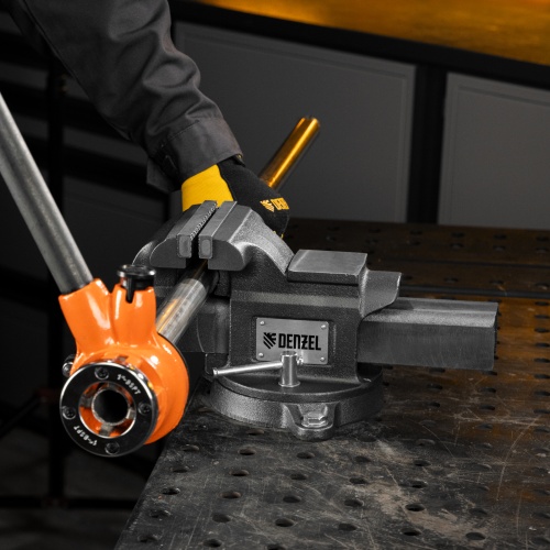 Тиски слесарные BVH-125, 125 мм, поворотные, стальная направляющая, с наковальней //Denzel фото 37