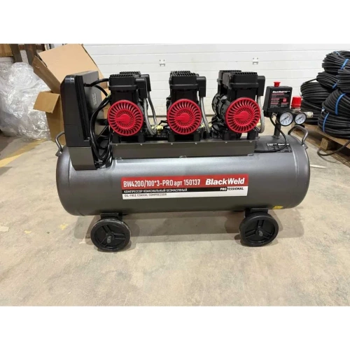 Компрессор коаксильный безмасляный BlackWeld BW4200/100_3-PRO 100л 150137 фото 3 Компрессор коаксильный безмасляный BlackWeld BW4200/100_3-PRO 100л 150137 фото 3