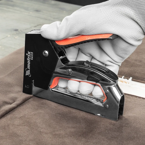 Мебельный стальной степлер MATRIX PRO быстрая загрузка тип скобы 53 4-14 мм 40917 фото 10 Мебельный стальной степлер MATRIX PRO быстрая загрузка тип скобы 53 4-14 мм 40917 фото 10