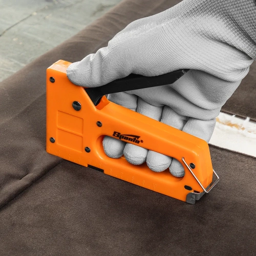 Мебельный пластиковый степлер SPARTA со скобами 100 шт., тип скобы 53, 4-8 мм 42001 фото 6 Мебельный пластиковый степлер SPARTA со скобами 100 шт., тип скобы 53, 4-8 мм 42001 фото 6