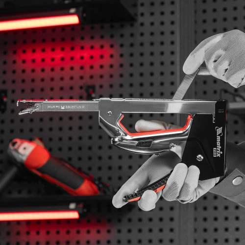 Мебельный стальной степлер MATRIX PRO тип 53 6-14 мм тип 300 14 мм тип 500 14 мм 40918 фото 7 Мебельный стальной степлер MATRIX PRO тип 53 6-14 мм тип 300 14 мм тип 500 14 мм 40918 фото 7