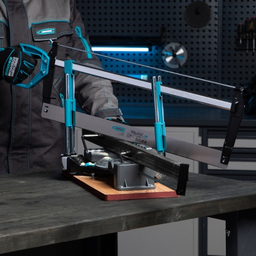 Стусло прецизионное, двухплоскостное, пила 600 мм, две прижимные струбцины, ограничительный упор Gross фото 21