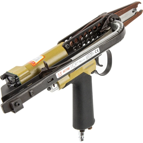 Скобообжимной пневматический пистолет MEITE SC77XE 7.8-10 мм, 15ga, с удлиненным носиком GBA58D00301 фото 6 Скобообжимной пневматический пистолет MEITE SC77XE 7.8-10 мм, 15ga, с удлиненным носиком GBA58D00301 фото 6