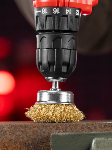 Щетка для дрели, 50 мм, "чашка" со шпилькой, латунированная витая проволока Matrix фото 8