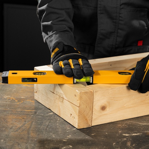 Уровень алюминиевый, магнит., фрезерованный, 3 глазка (1 зеркал.) 0,5 мм/м, 400 мм Denzel фото 15