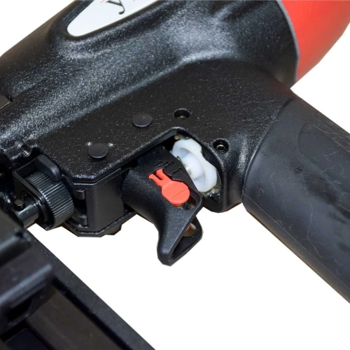 Пневматический скобозабивной пистолет Yoshi S9040E (скобы E/90, 16-40 мм) МБ000015554 фото 7 Пневматический скобозабивной пистолет Yoshi S9040E (скобы E/90, 16-40 мм) МБ000015554 фото 7