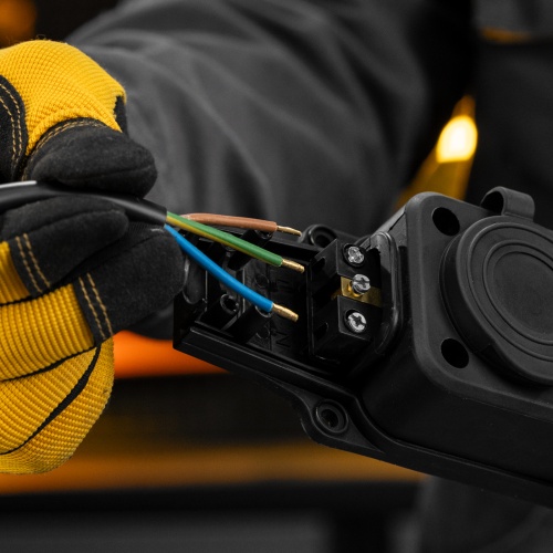 Шнур сетевой Energy Series, ПВС, 3 м, 3 x 1 мм, с неразборной вилкой, черный, Denzel фото 9