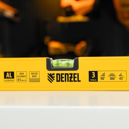 Уровень алюминиевый, магнит, фрезерованный, 3 глазка (1 зеркал.) 0,5 мм/м, 1200 мм Denzel фото 14