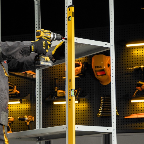 Уровень алюминиевый, магнит, фрезерованный, 3 глазка (1 зеркал.) 0,5 мм/м, 1200 мм Denzel фото 16