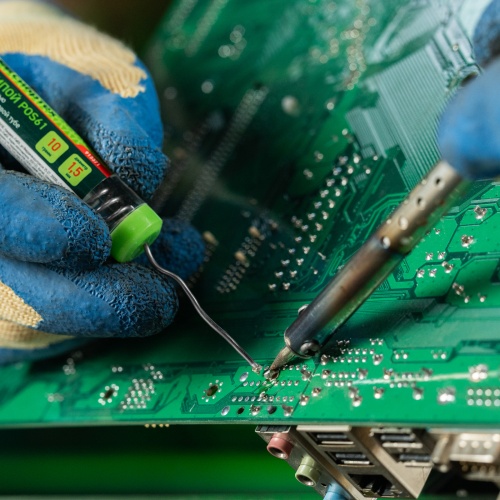 Припой с канифолью, D 1.5 мм, 10 г, POS61, в пластмассовой тубе Сибртех фото 7 Припой с канифолью, D 1.5 мм, 10 г, POS61, в пластмассовой тубе Сибртех фото 7