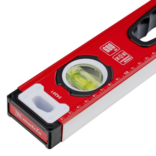 Уровень алюминиевый, фрезерованный, 3 глазка, рукоятки, 600 мм Matrix фото 5