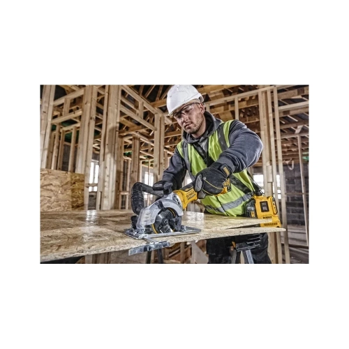 Аккумуляторная дисковая пила Dewalt DCS571NT, 18 В, 115 мм, 4500 об/мин, без АКБ и ЗУ, в кейсе TSTAK DCS571NT-XJ фото 9 Аккумуляторная дисковая пила Dewalt DCS571NT, 18 В, 115 мм, 4500 об/мин, без АКБ и ЗУ, в кейсе TSTAK DCS571NT-XJ фото 9