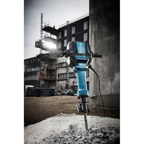 Отбойный молоток Makita HM1812 фото 7 Отбойный молоток Makita HM1812 фото 7