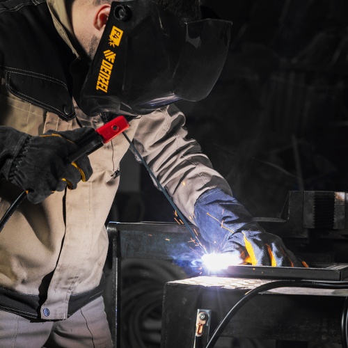 Аппарат инвертор. дуговой сварки SDM-220 Top, 220 А, ПВ 60% кейс Denzel фото 21