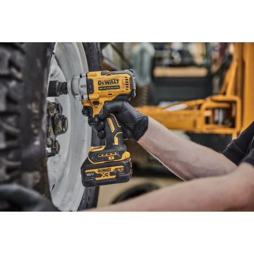 Аккумуляторный гайковерт Dewalt DCF892N, 18 В, 1084 Нм, 3250 уд/мин, без АКБ и ЗУ DCF892N-XJ фото 9 Аккумуляторный гайковерт Dewalt DCF892N, 18 В, 1084 Нм, 3250 уд/мин, без АКБ и ЗУ DCF892N-XJ фото 9