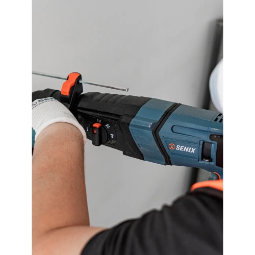Сетевой перфоратор Senix SDS-plus , 900 Вт, 3.3 Дж, быстрозажимной патрон, кейс PDRE9.0-M1-EU фото 11 Сетевой перфоратор Senix SDS-plus , 900 Вт, 3.3 Дж, быстрозажимной патрон, кейс PDRE9.0-M1-EU фото 11
