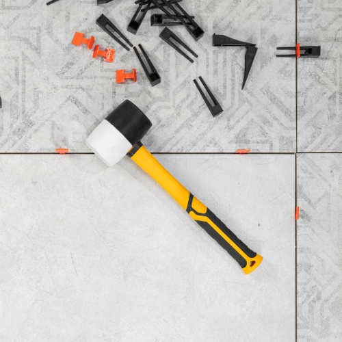 Киянка резиновая, 450 г, черно-белая, фибергласовая рукоятка c TPR покрытием Denzel фото 5