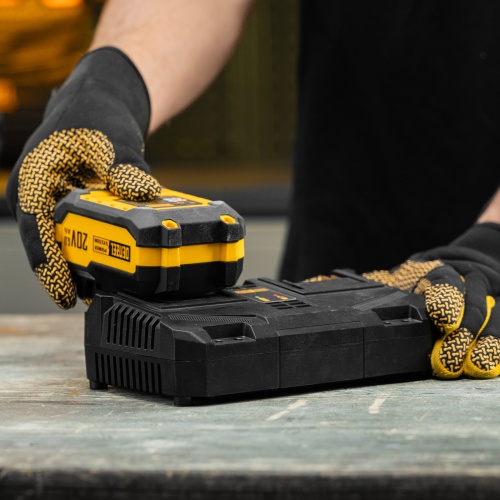 Устройство зарядное для аккумуляторов двухпортовое BCH-20-4.0x2, Li-Ion, 20 В, 4.0 А Denzel фото 15