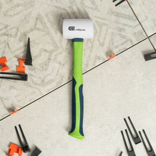 Киянка резиновая, 225 г, белая резина, фибергласовая рукоятка Сибртех фото 9