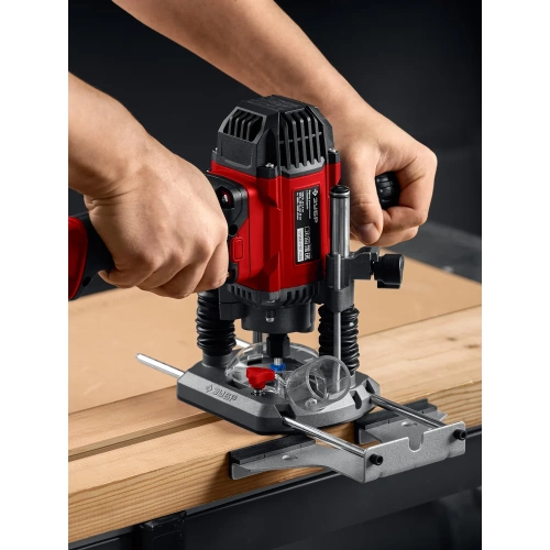 Универсальный фрезер ЗУБР 1200Вт, 50мм ФМР-1250 фото 5 Универсальный фрезер ЗУБР 1200Вт, 50мм ФМР-1250 фото 5