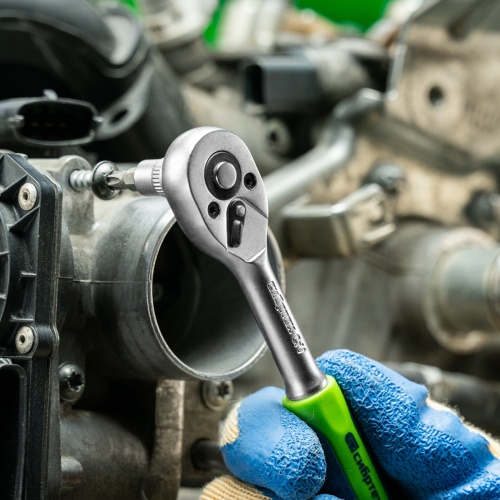 Ключ-трещотка 1/4", 45 зубьев, с быстрым сбросом, матовый хром Сибртех фото 10