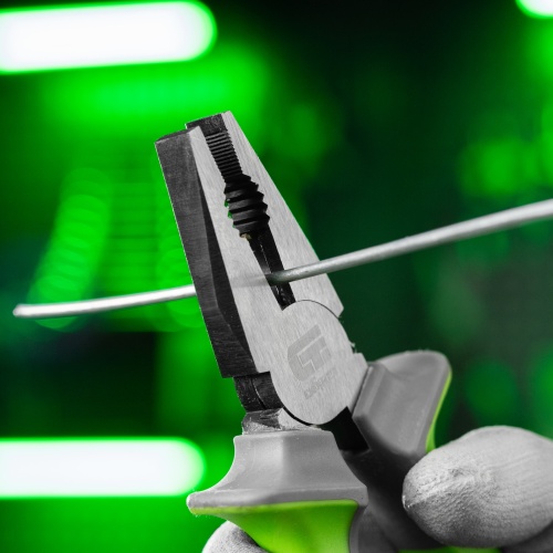 Плоскогубцы комбинированные, 200 мм, фосфатирование, трехкомпонентные рукоятки Сибртех фото 13