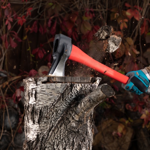 Топор-колун с клиновидным полотном 2000 г, фибергласовое обрезиненное топорище 880 мм Matrix фото 9