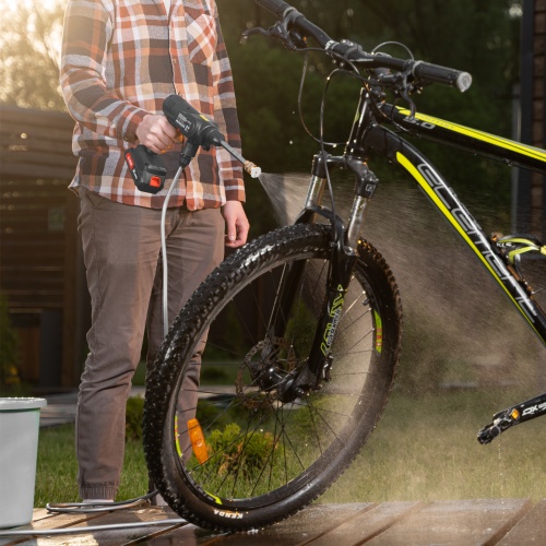 Моечная машина высокого давления аккумуляторная А-21-02, 40 бар, 4 л/мин, Li-ion 21 В, 2 акк. MTX фото 34