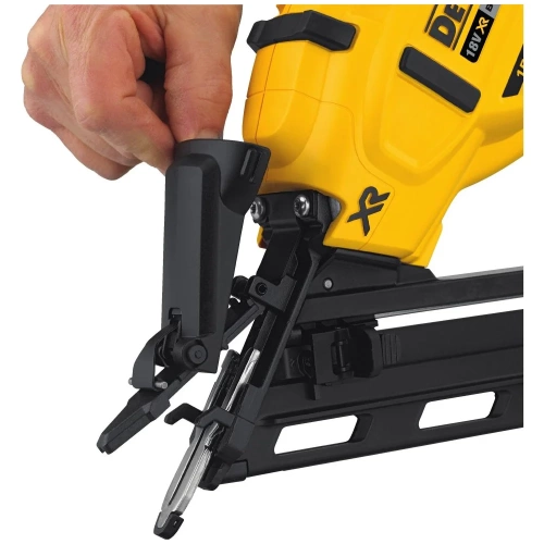 Аккумуляторный гвоздезабивной пистолет Dewalt DCN650N, 18 В, 48 Дж, без АКБ и ЗУ DCN650N-XJ фото 7 Аккумуляторный гвоздезабивной пистолет Dewalt DCN650N, 18 В, 48 Дж, без АКБ и ЗУ DCN650N-XJ фото 7